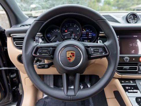 New 2026 Porsche Macan AWD/4WD image 32