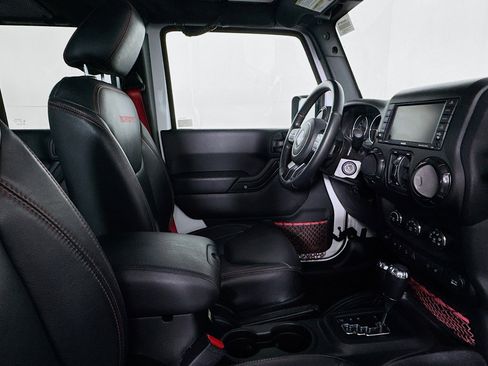 Used 2017 Jeep Wrangler Unlimited Rubicon w/ Quick Order Package 24Z Recon image 26