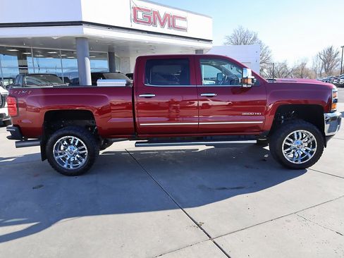 Used 2019 Chevrolet Silverado 3500 LTZ w/ Duramax Plus Package image 7
