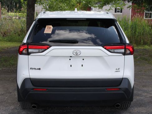 Used 2025 Toyota RAV4 LE AWD/4WD image 6