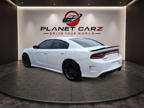 Used 2023 Dodge Charger Scat Pack w/ Technology Group RWD image 3