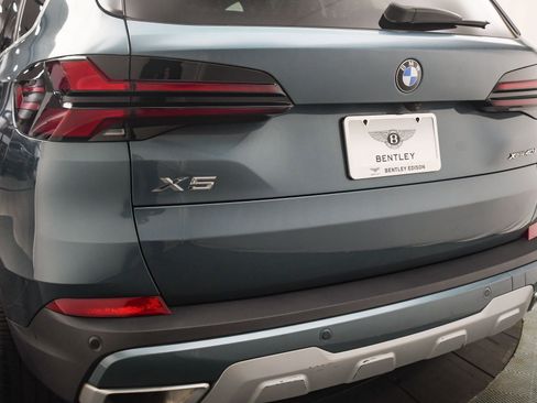 Used 2024 BMW X5 xDrive40i w/ Parking Assistance Package image 23