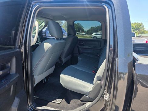 Used 2018 RAM 1500 Express w/ Express Value Package RWD image 7