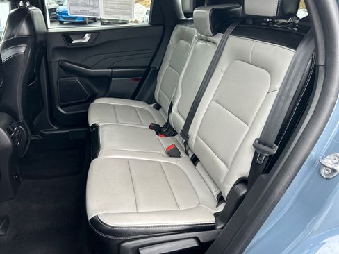 Certified 2023 Ford Escape Platinum image 9