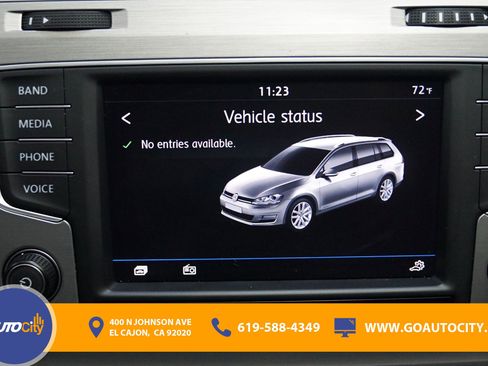 Used 2017 Volkswagen Golf S image 22