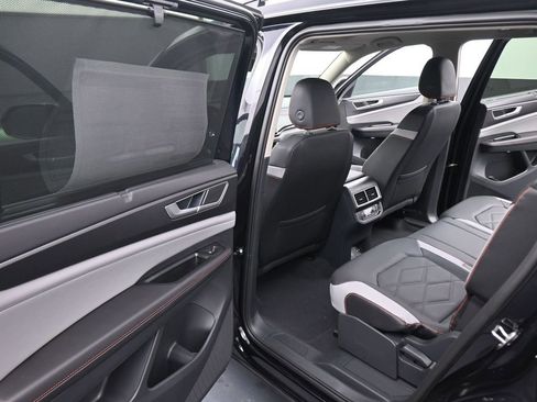 New 2026 Volkswagen Atlas Peak Edition image 39