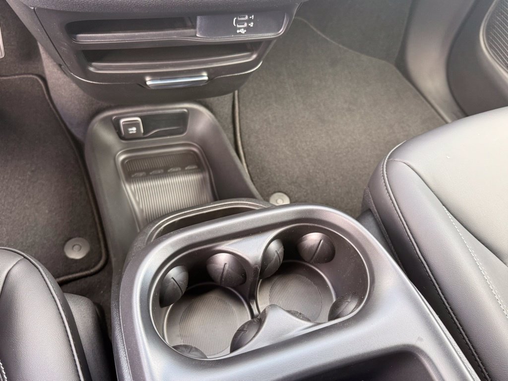 New 2026 Chrysler Pacifica Select FWD image 15