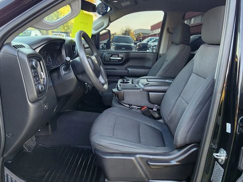 Used 2020 Chevrolet Silverado 2500 Custom w/ Custom Value Package image 17