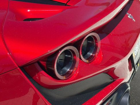 Used 2021 Ferrari F8 Tributo RWD image 16