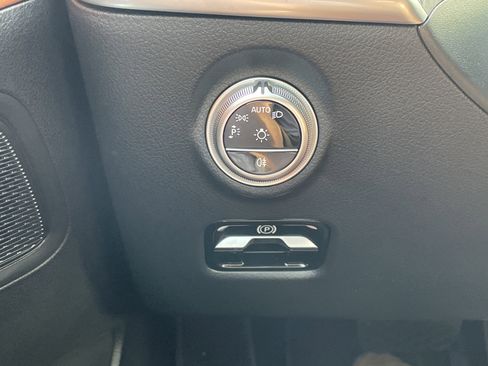 Certified 2025 Mercedes-Benz C 300 Sedan image 25