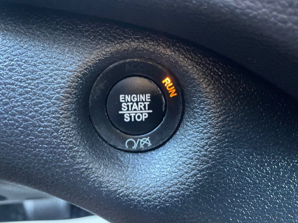 Certified 2020 Jeep Cherokee Latitude Plus w/ Comfort/Convenience Group AWD/4WD image 36