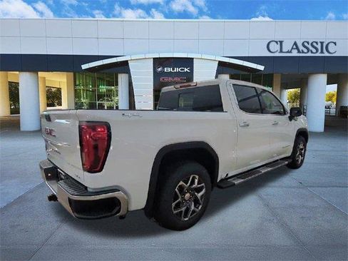 New 2025 GMC Sierra 1500 SLT image 8