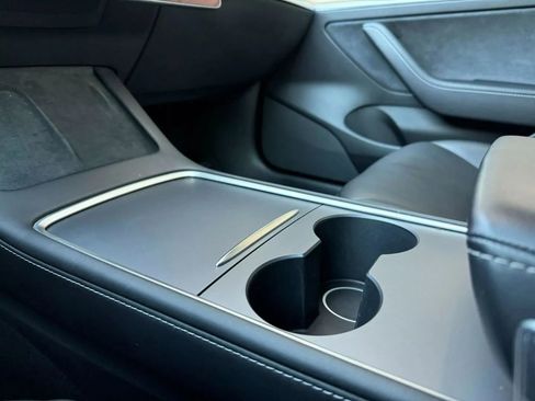 Used 2023 Tesla Model 3 Standard Range image 20