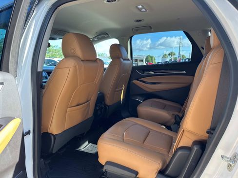 Used 2019 Buick Enclave Essence FWD image 16