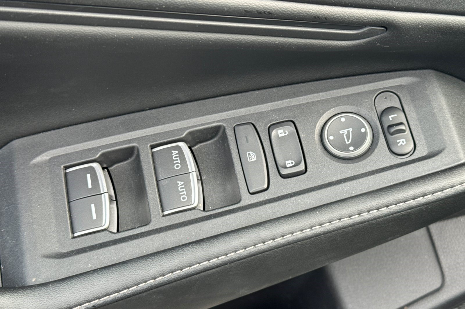 Used 2024 Honda Accord Sport image 13