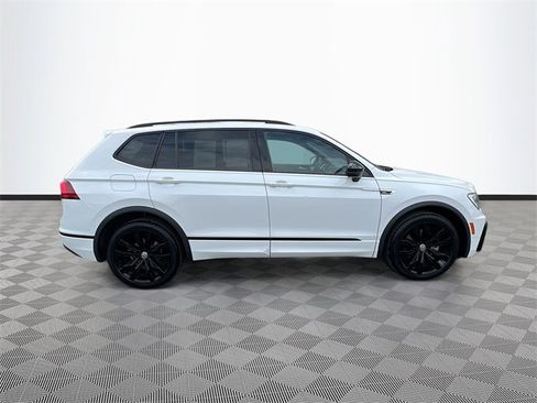 Used 2021 Volkswagen Tiguan SE R-Line image 8
