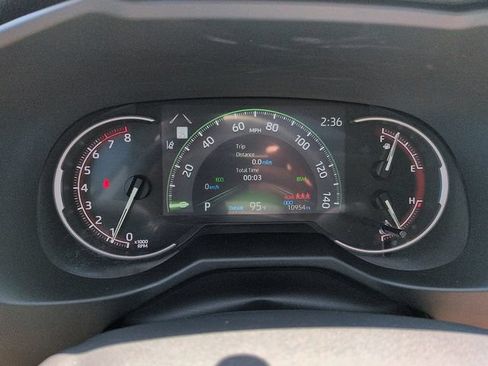Certified 2025 Toyota RAV4 XLE w/ Convenience Package FWD image 20