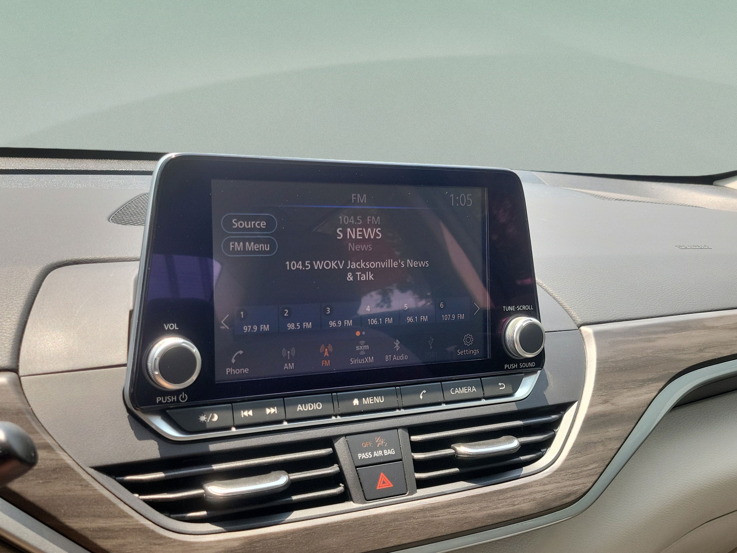 Certified 2025 Nissan Altima 2.5 SV FWD image 24