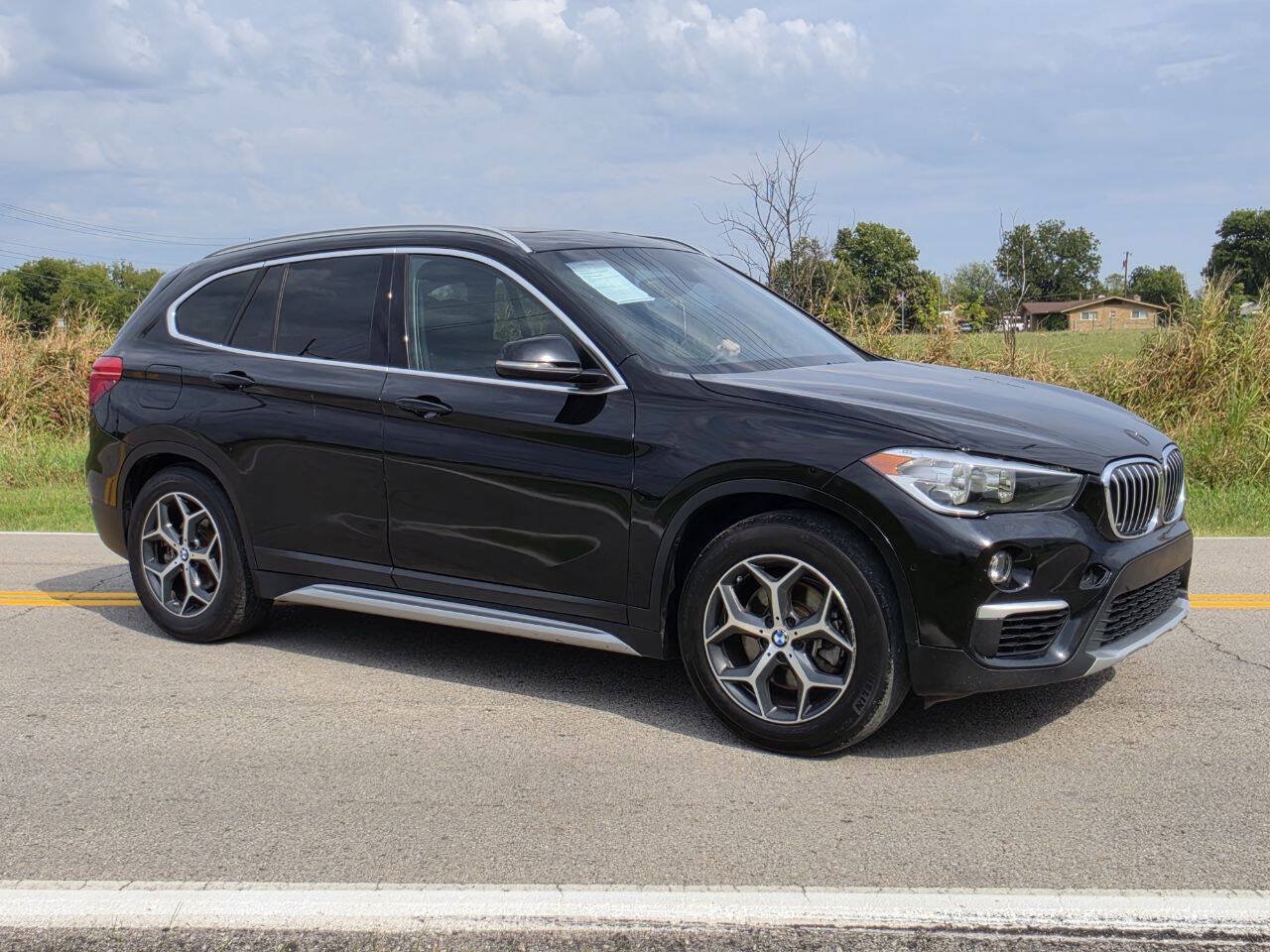 Used 2018 BMW X1 xDrive28i AWD/4WD image 2