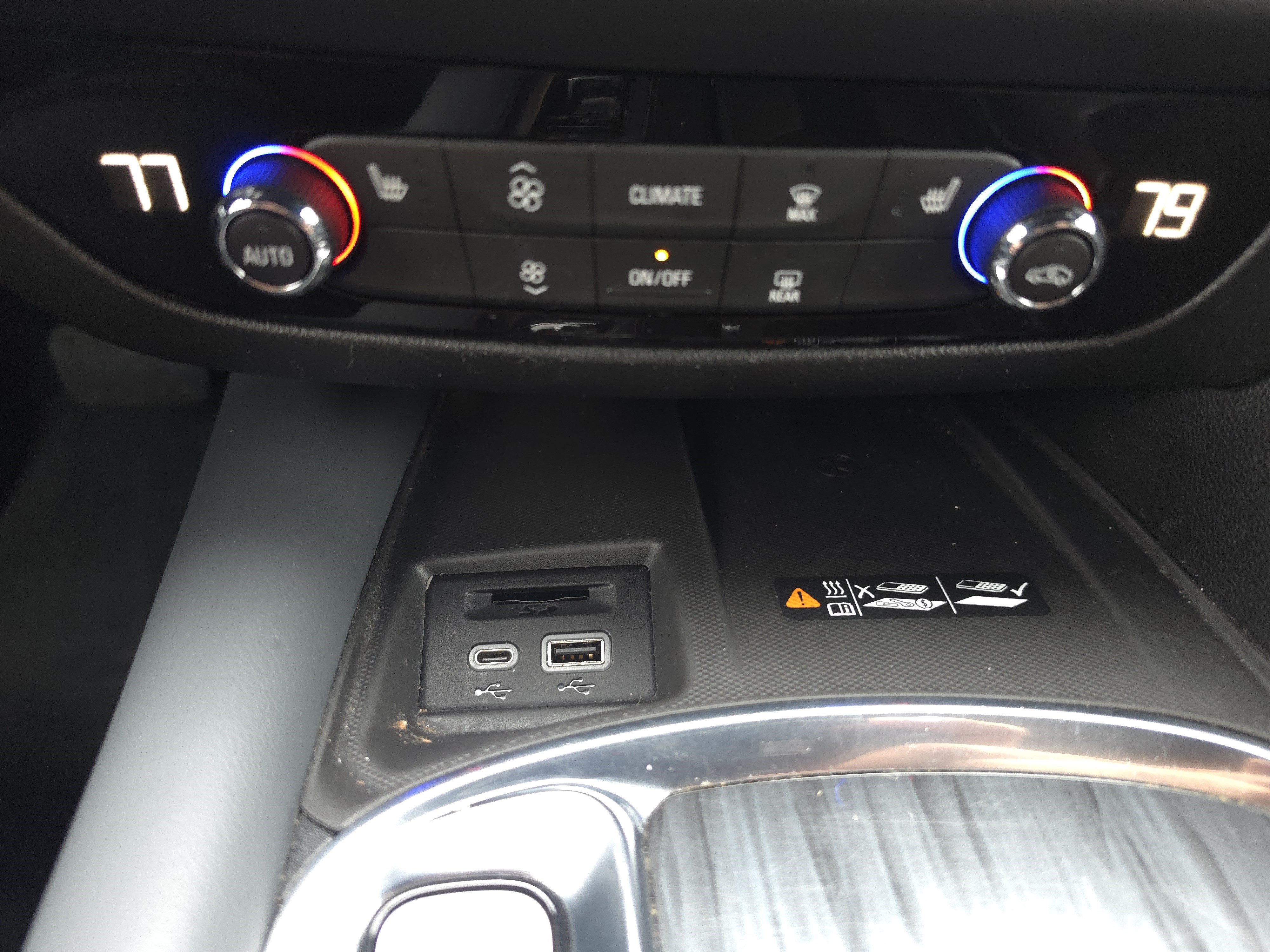 Used 2023 Buick Enclave Essence w/ Experience Buick Package FWD image 22