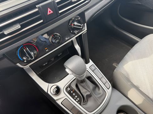 Used 2022 Kia Seltos LX AWD/4WD image 19