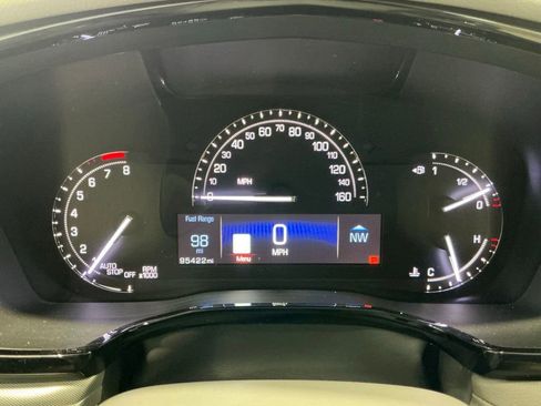 Used 2017 Cadillac XT5 Luxury w/ Driver Awareness Package FWD image 33