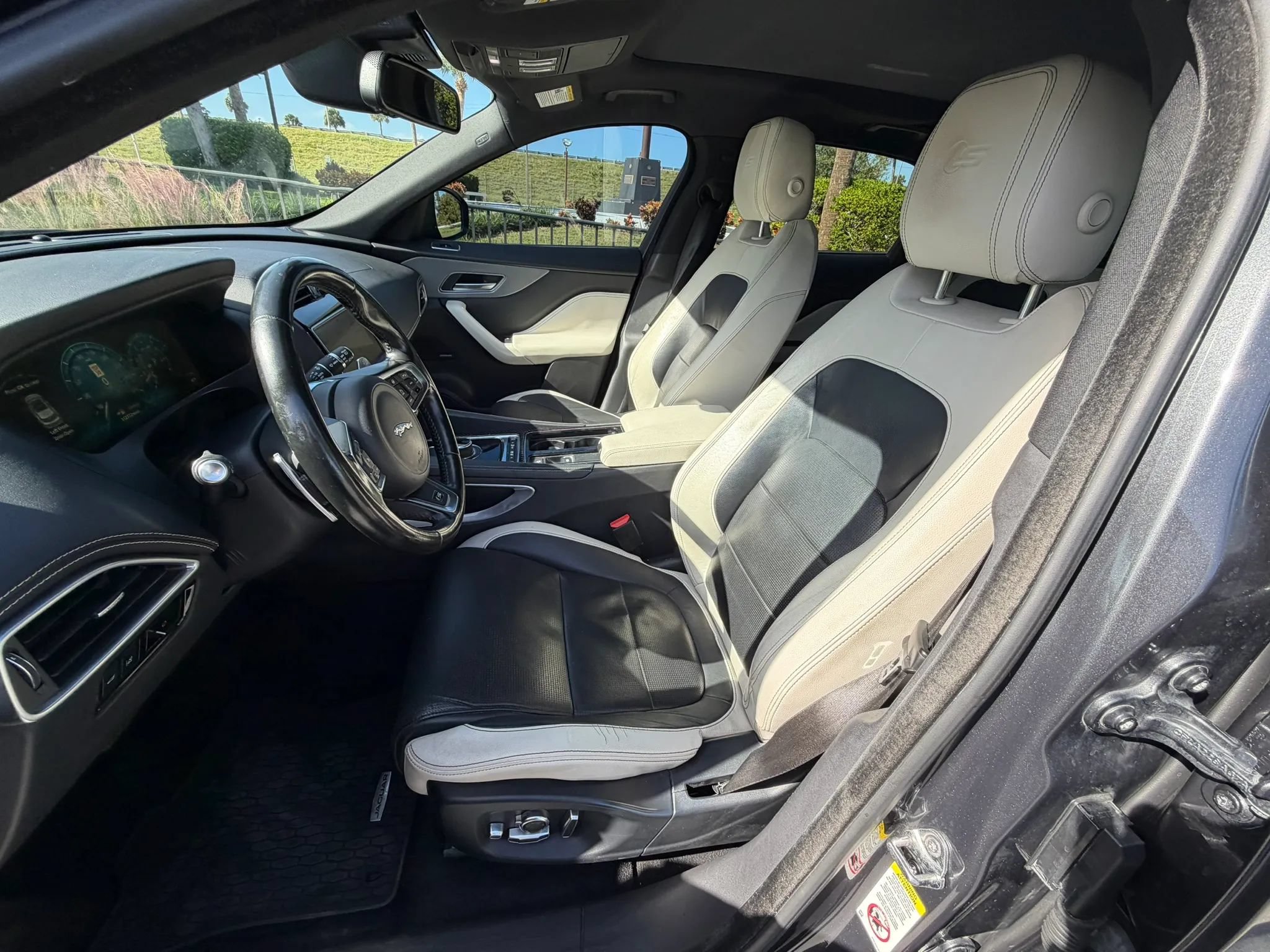 Used 2018 Jaguar F-PACE S AWD/4WD image 38