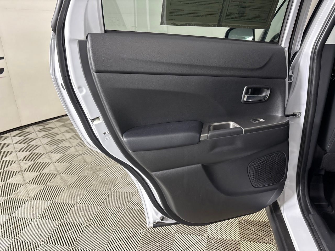 Used 2024 Mitsubishi Outlander Sport SE AWD/4WD image 20