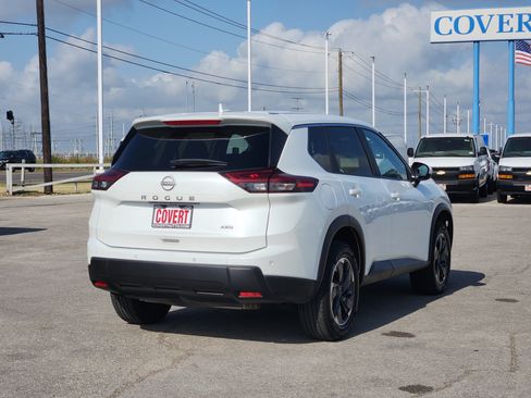 Used 2025 Nissan Rogue SV AWD/4WD image 7