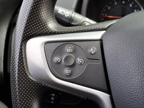Used 2024 GMC Terrain SLE FWD image 18