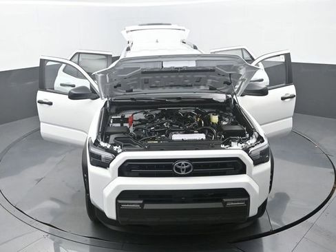 New 2026 Toyota 4Runner SR5 image 32