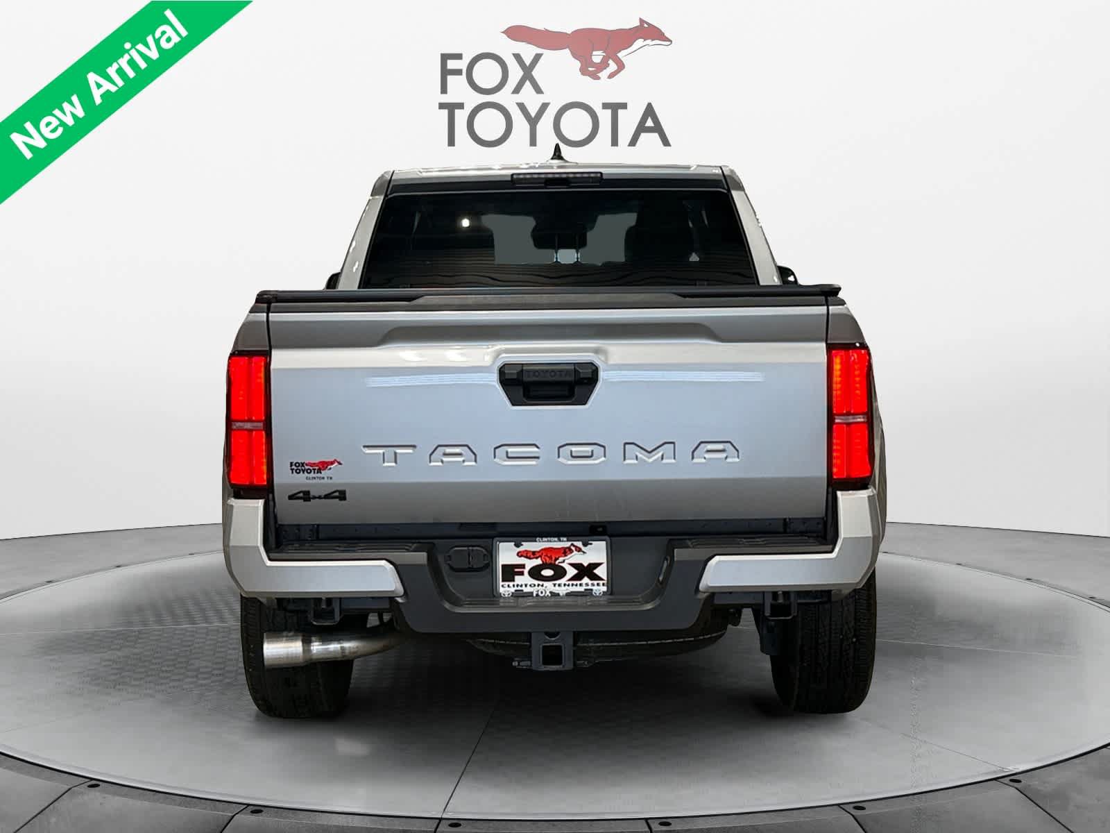 Used 2025 Toyota Tacoma TRD Sport AWD/4WD image 5