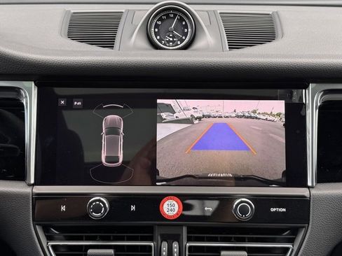 New 2026 Porsche Macan image 22