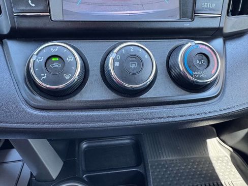 Used 2016 Toyota RAV4 LE FWD image 25