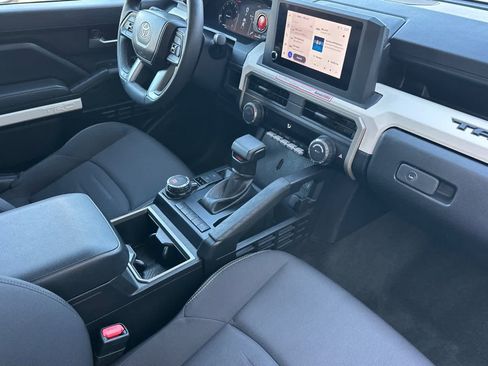 Used 2024 Toyota Tacoma TRD Sport image 16