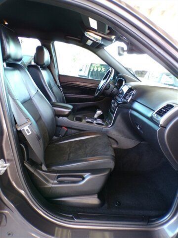Used 2021 Jeep Grand Cherokee Laredo X AWD/4WD image 29