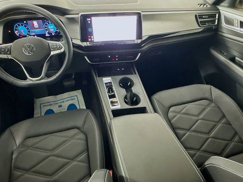 Used 2024 Volkswagen Atlas Cross Sport SE image 27