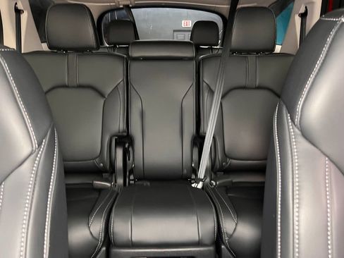 Used 2023 Honda Pilot Touring image 27