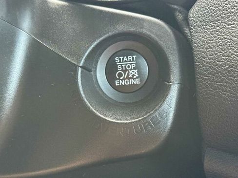 Used 2022 Jeep Renegade Latitude image 23