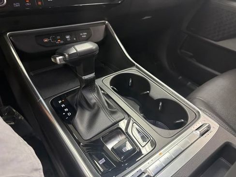 Used 2025 Kia Carnival SX Prestige FWD image 28