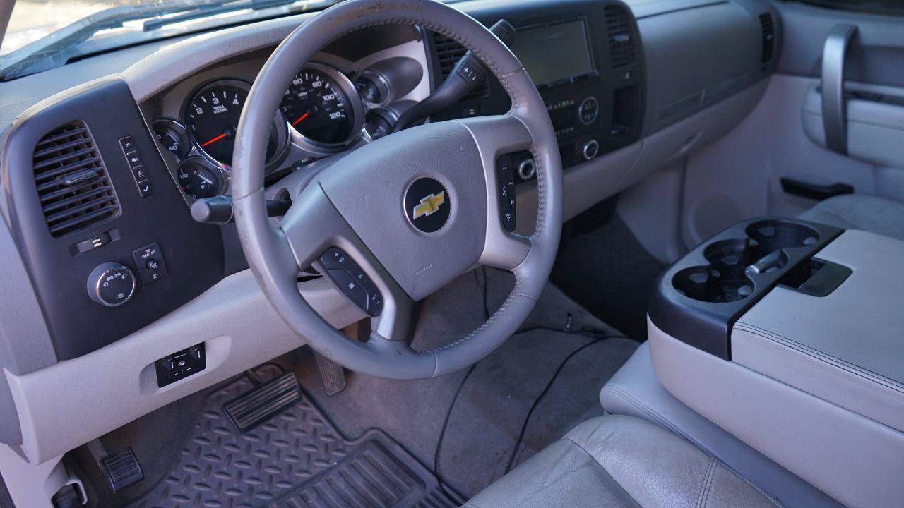Used 2012 Chevrolet Silverado 1500 LT w/ All-Star Edition AWD/4WD image 4