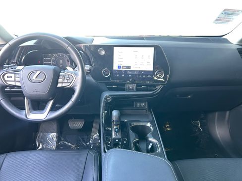 Used 2022 Lexus NX 250 FWD image 11