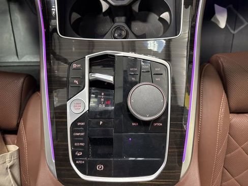 Used 2024 BMW X5 xDrive40i w/ Premium Package image 10