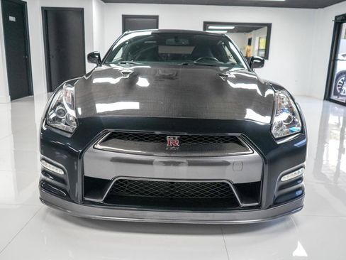 Used 2014 Nissan GT-R Premium AWD/4WD image 8