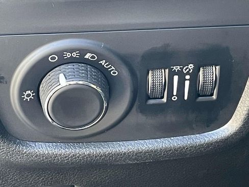 Used 2024 Jeep Grand Cherokee L Laredo image 19