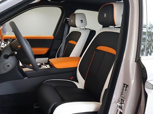 New 2026 Rolls-Royce Cullinan AWD/4WD image 14