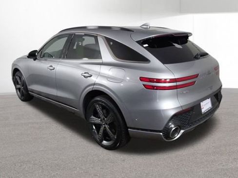 Used 2023 Genesis GV70 2.5T w/ Sport Prestige Package image 9