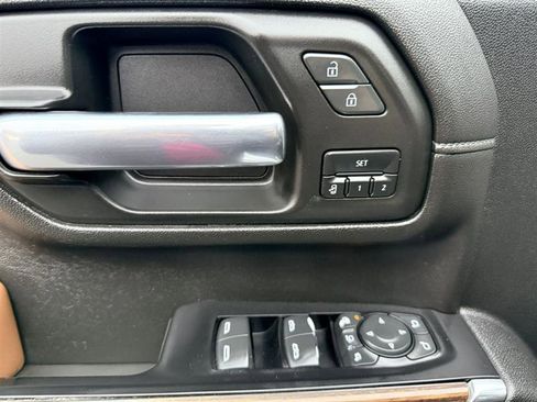 Used 2020 Chevrolet Silverado 2500 High Country w/ Technology Package image 27