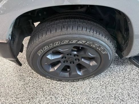 Used 2020 RAM 1500 Big Horn w/ Built-to-serve Edition AWD/4WD image 3