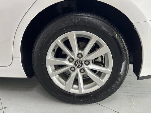Used 2025 Toyota Camry LE w/ Convenience Package FWD image 15